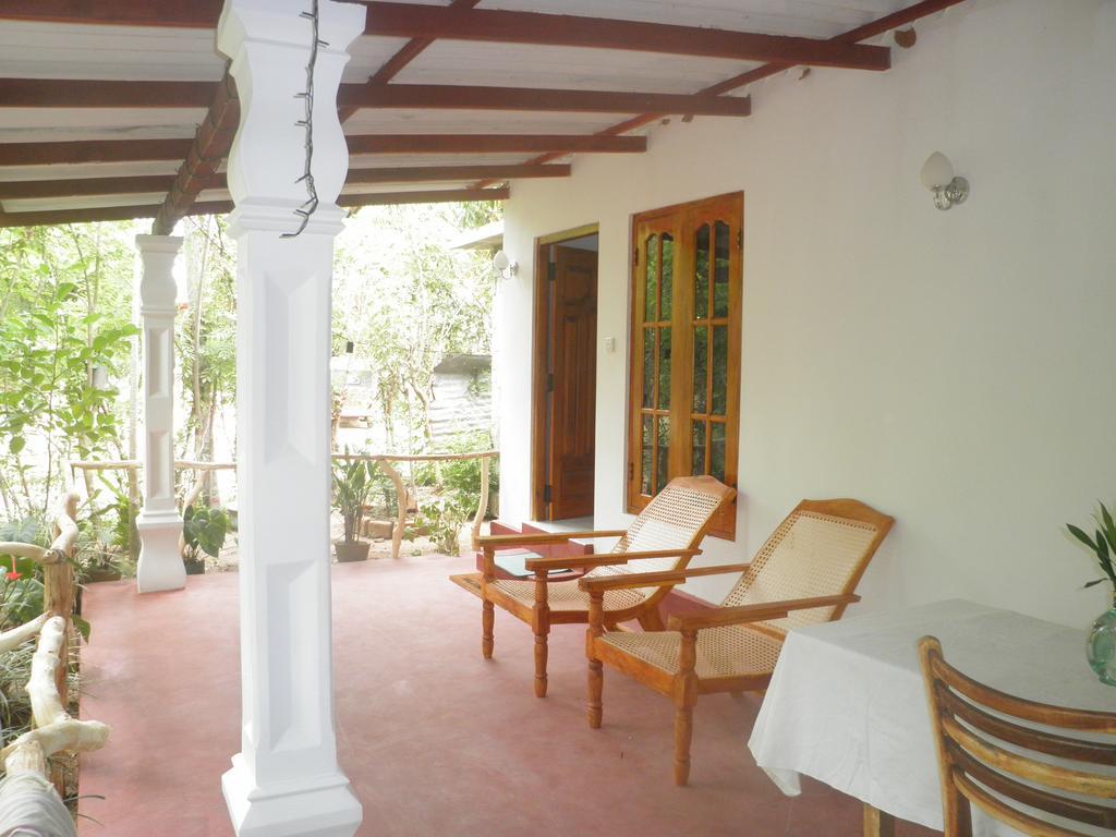 Sigiri Sansi Homestay Sigiriya Exteriör bild